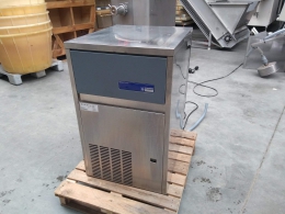 Whole ice cube maker Diamond